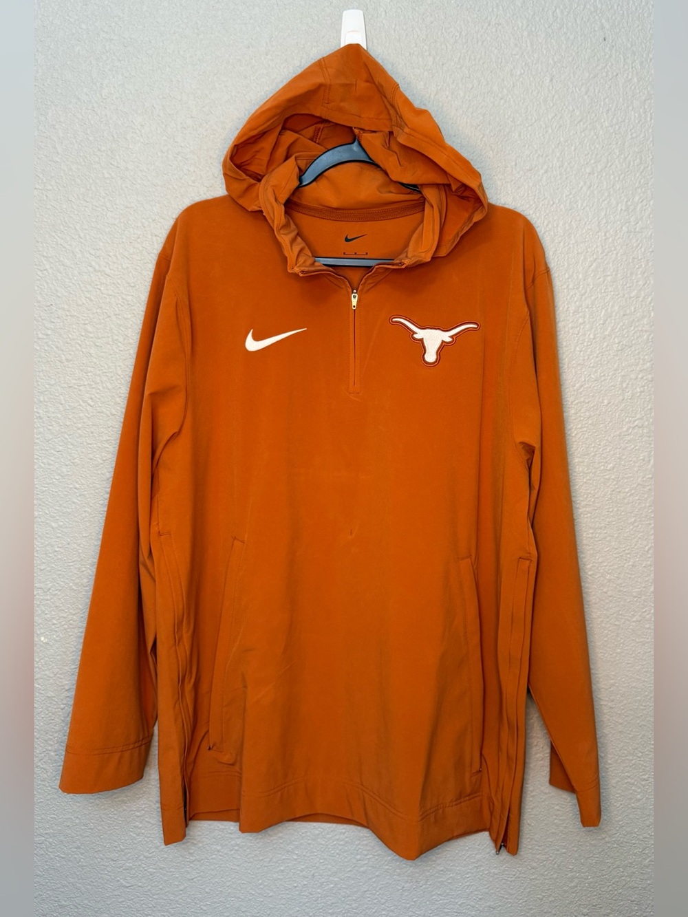 Nike | Texas Longhorns 1/2 Zip Golf Pullover with Roll-up Hoodie | Size Medium